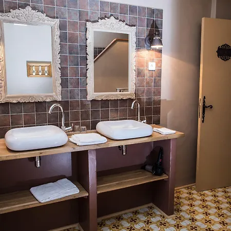 O'palmier Cache Bed & Breakfast 4*